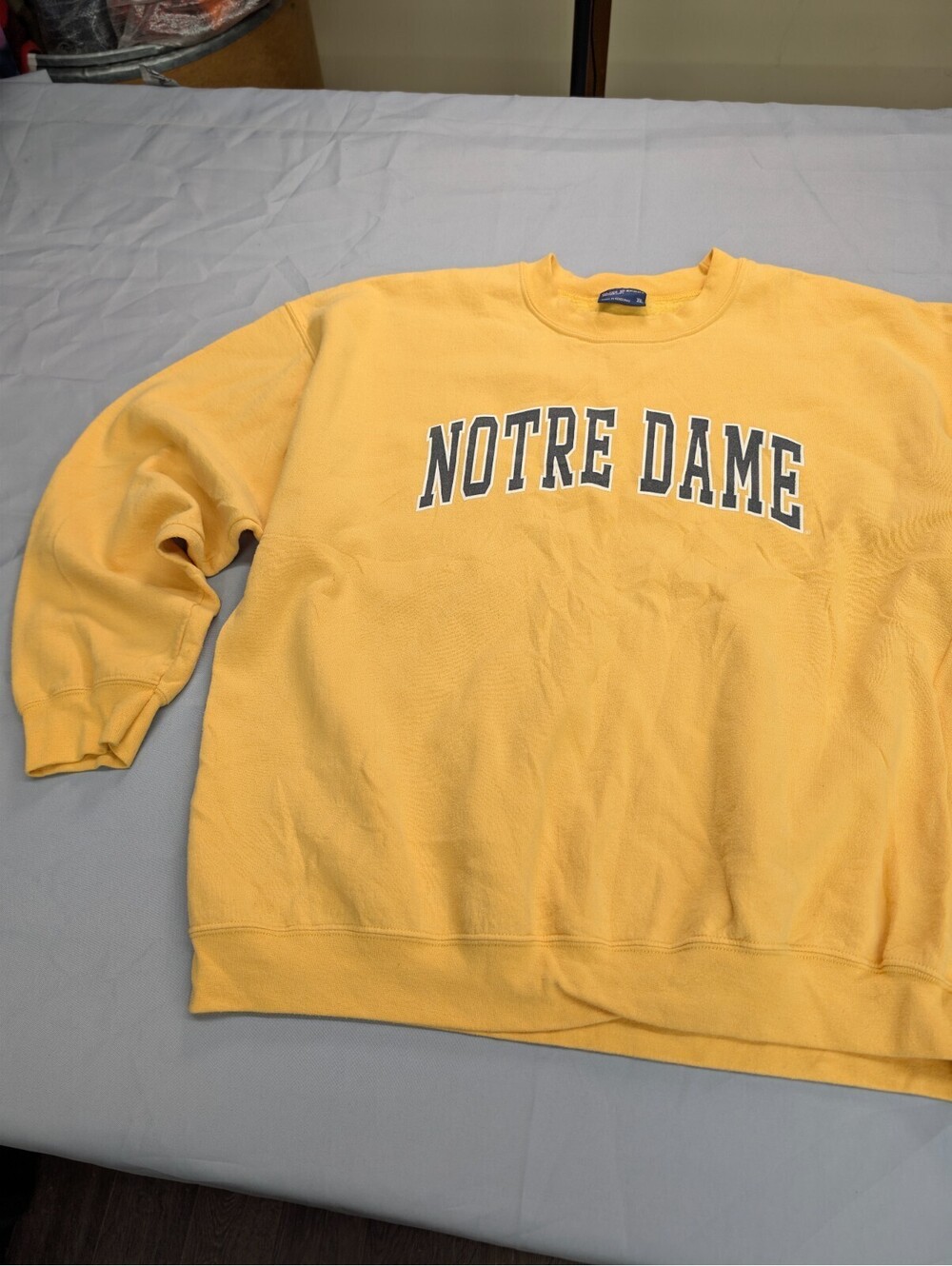 Notre Dame MV Sport Crewneck Sweatshirt XL Yellow College